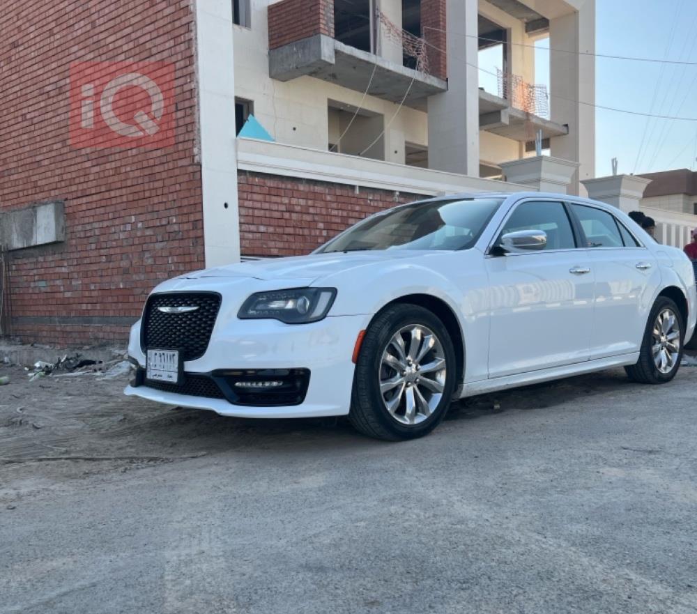 کرایسلەر 300